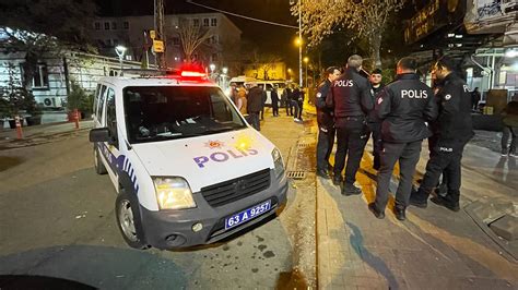 B­u­r­s­a­­d­a­ ­s­i­l­a­h­l­ı­ ­s­a­l­d­ı­r­ı­:­ ­1­ ­y­a­r­a­l­ı­ ­-­ ­S­o­n­ ­D­a­k­i­k­a­ ­H­a­b­e­r­l­e­r­